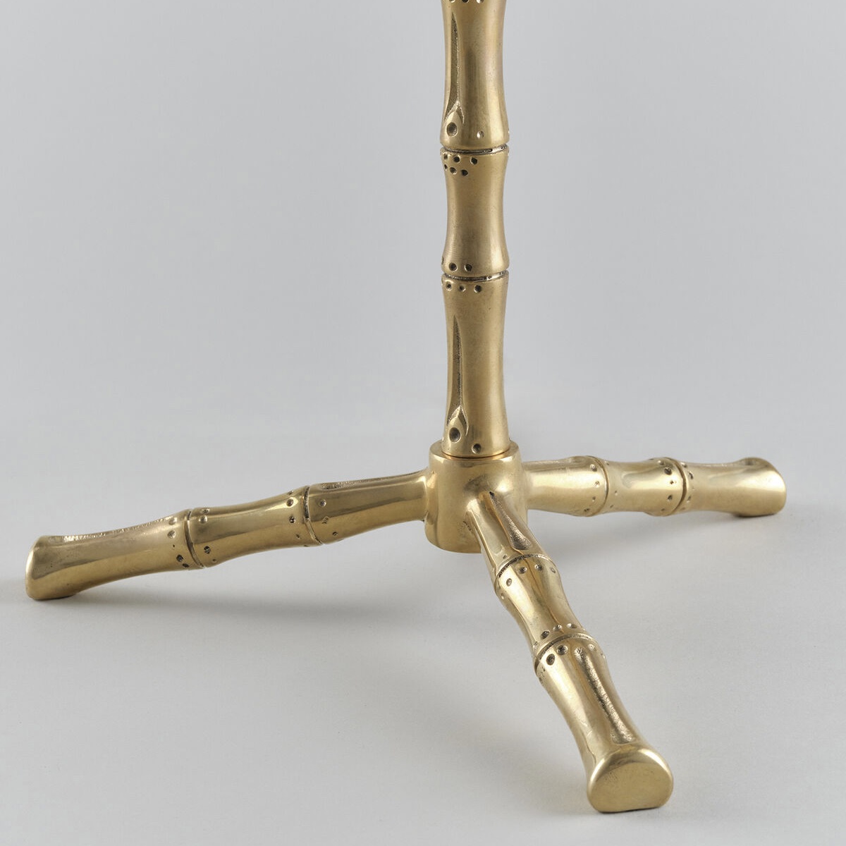 Silchester Lamp // Vaughan Designs
